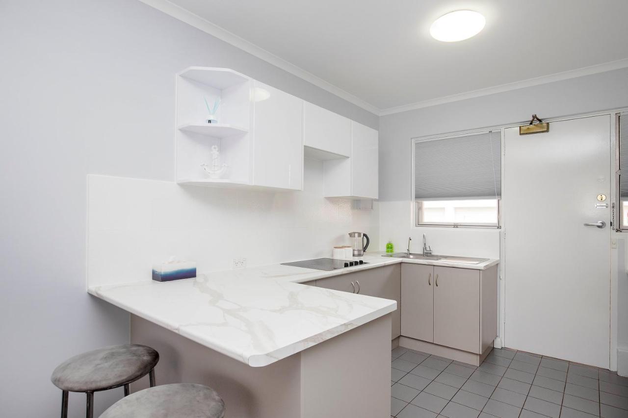 Glenelg Oasis Studios Adelaide Exterior photo